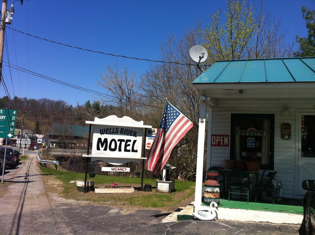 Wells River Motel Exterior photo